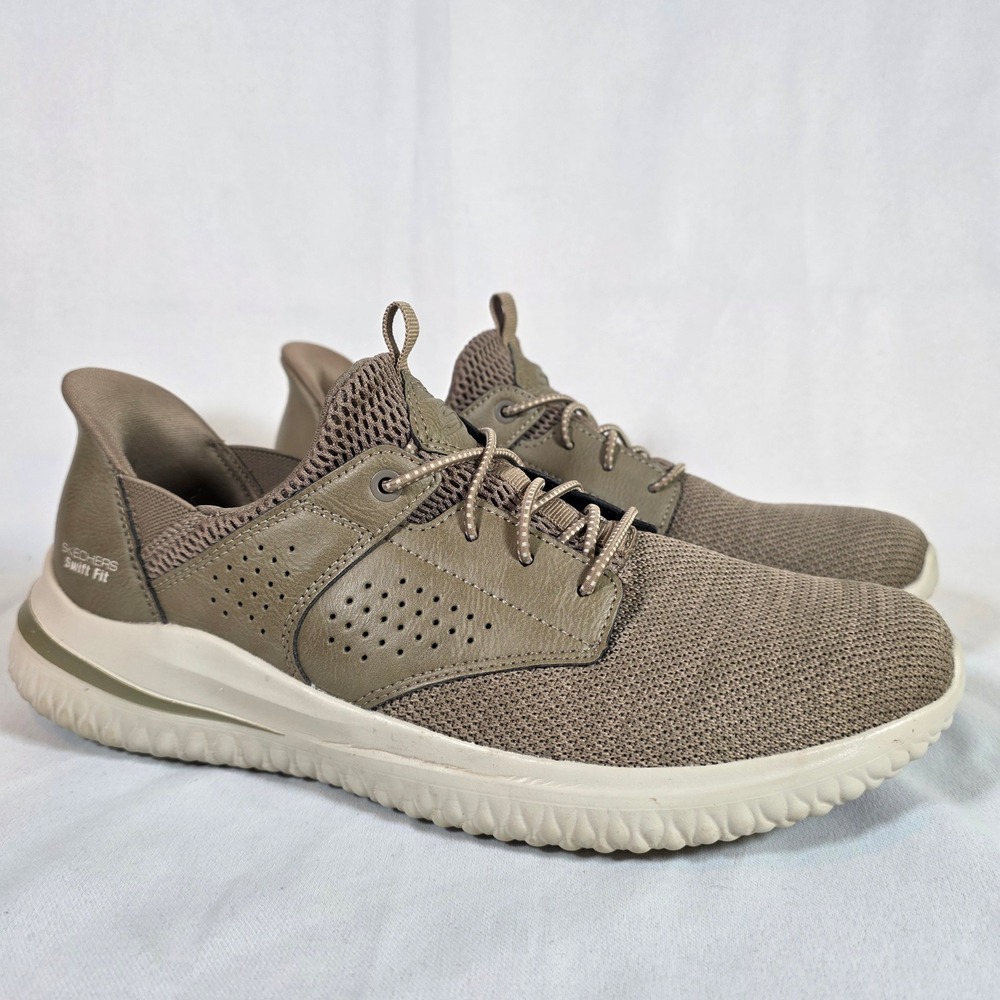 Skechers Delson Swift Fit Taupe Mens 9.5 Sneakers Hands Free Slip-on Memory Foam
